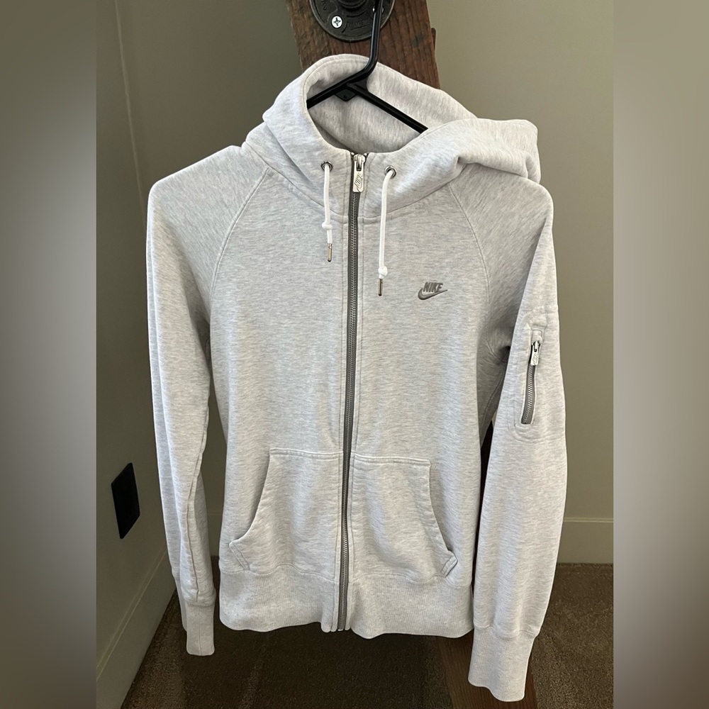 NIKE women’s full zip up hoodie size small